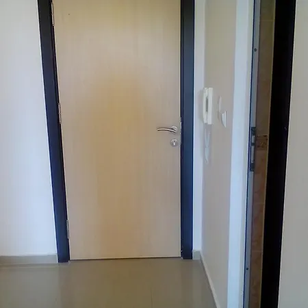 In Admiral Plaza סאני ביץ'